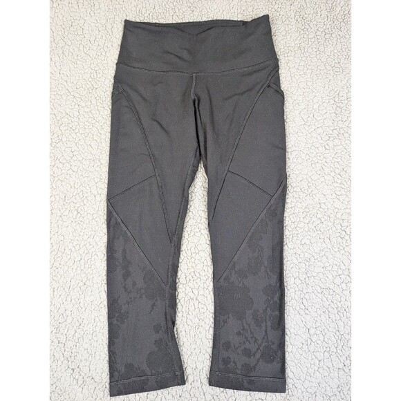 Lululemon Leggings Capri Cropped Women’s 4 Black Floral Athletic - Picture 1 of 9